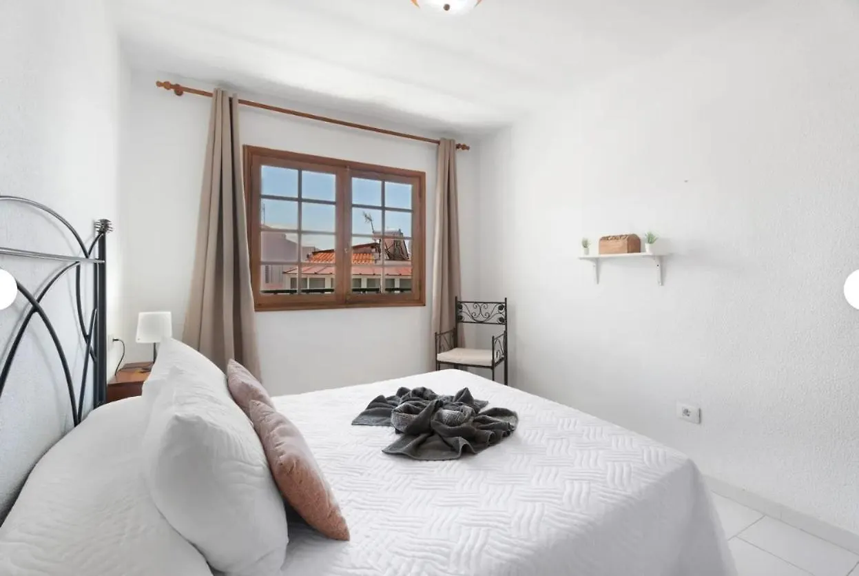 Apartamento Sol 'Vistas Al Mar Y Al Teide' Alcalá la Real Appartement